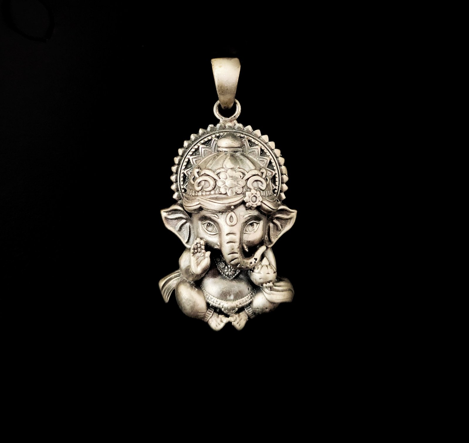 Lord Ganesha 925 Sterling Silver Pendant MGA - PD925/3056